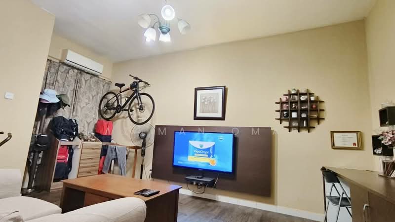 2-storey Terraced House for Sale in Seksyen U10 (Shah Alam) - Hazeman Omar - Living Room - PropertyGuru.com.my