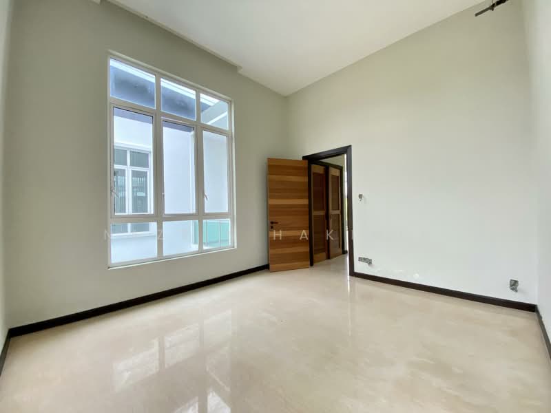 Bungalow for Sale in Bukit Jelutong (Shah Alam) - Nazrin Hakimin - PropertyGuru.com.my
