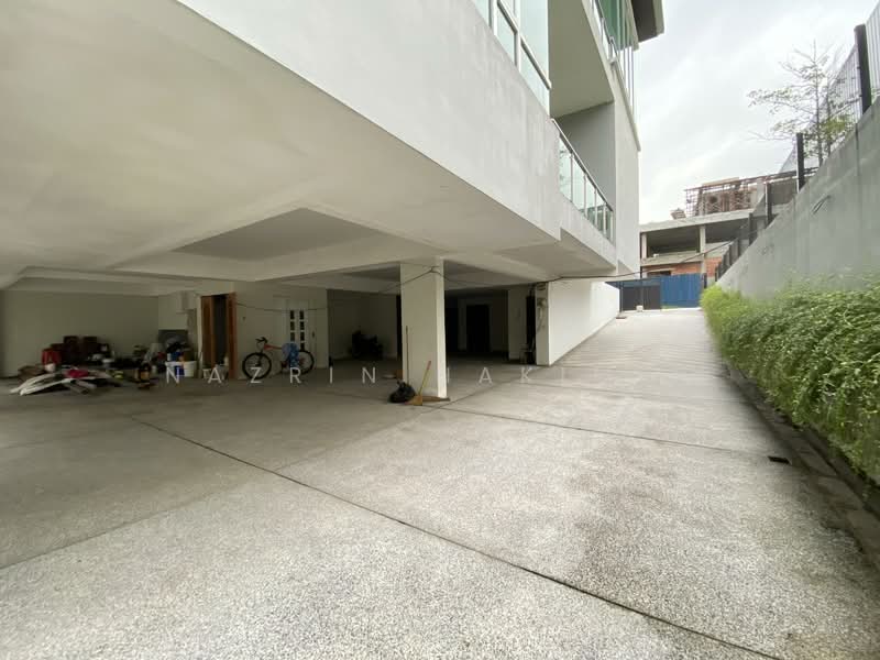 Bungalow for Sale in Bukit Jelutong (Shah Alam) - Nazrin Hakimin - PropertyGuru.com.my