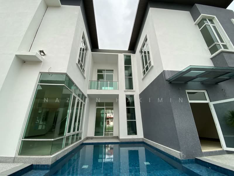 Bungalow for Sale in Bukit Jelutong (Shah Alam) - Nazrin Hakimin - PropertyGuru.com.my