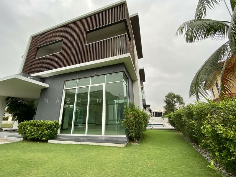 Bungalow for Sale in Bukit Jelutong (Shah Alam) - Nazrin Hakimin - PropertyGuru.com.my