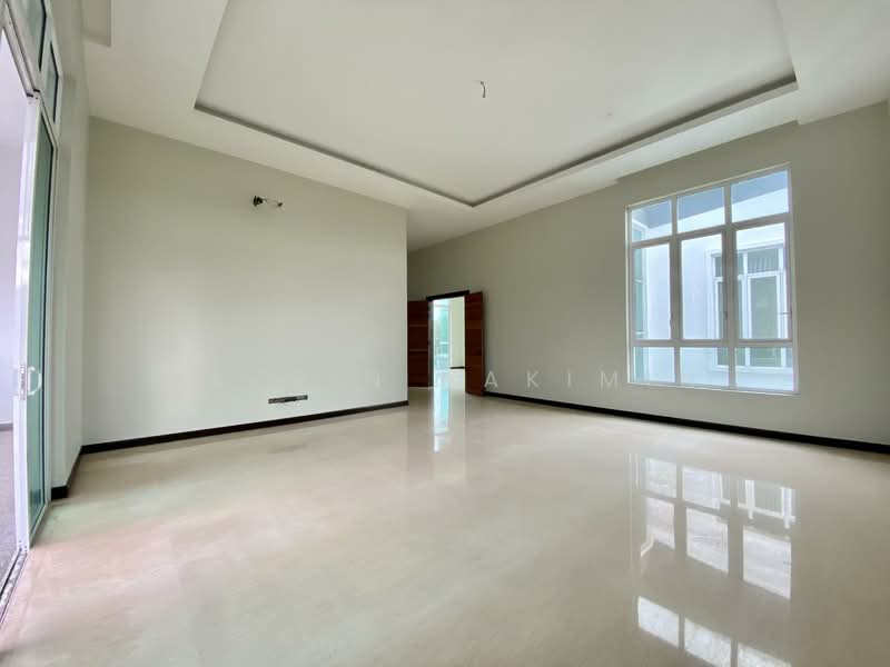 Bungalow for Sale in Bukit Jelutong (Shah Alam) - Nazrin Hakimin - PropertyGuru.com.my