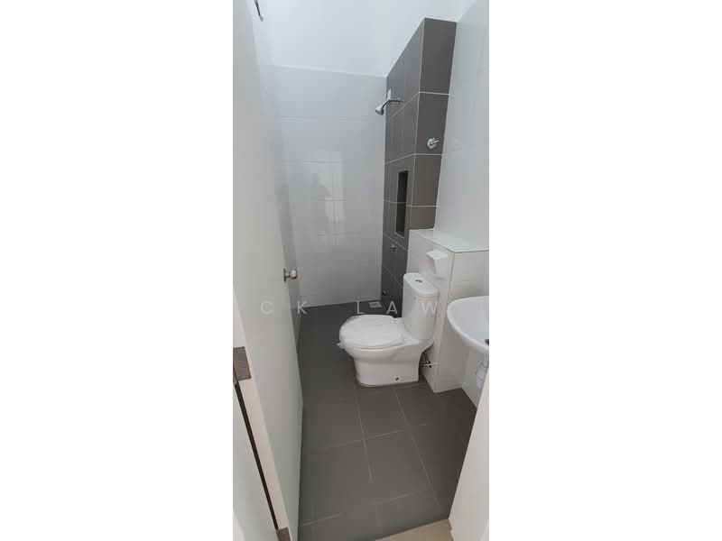 Rumah Teres 2 Tingkat untuk Disewa di Setia Ecohill (Semenyih) - CK Law - Bathroom - PropertyGuru.com.my