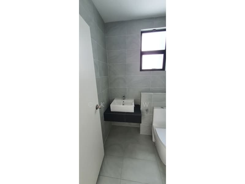 Rumah Teres 2 Tingkat untuk Disewa di Setia Ecohill (Semenyih) - CK Law - Bathroom - PropertyGuru.com.my