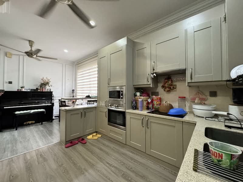 Semi-Detached House for Sale in Seksyen 13 (Shah Alam) - Nazrin Hakimin - Kitchen - PropertyGuru.com.my
