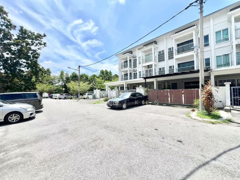 Rumah Teres 3 Tingkat untuk Dijual di Taman Aman Permai (Bangi) - Nurashekin . - Exterior - PropertyGuru.com.my