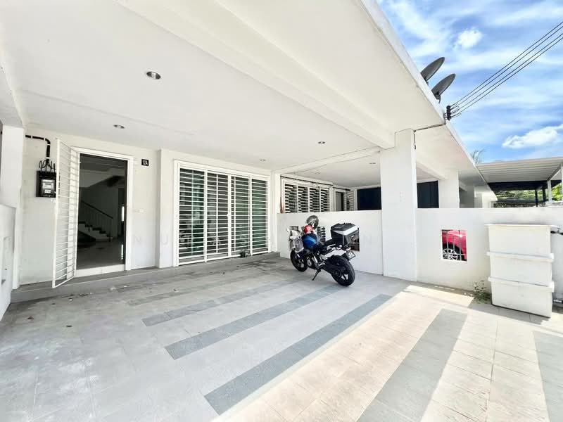 Rumah Teres 3 Tingkat untuk Dijual di Taman Aman Permai (Bangi) - Nurashekin . - Exterior - PropertyGuru.com.my