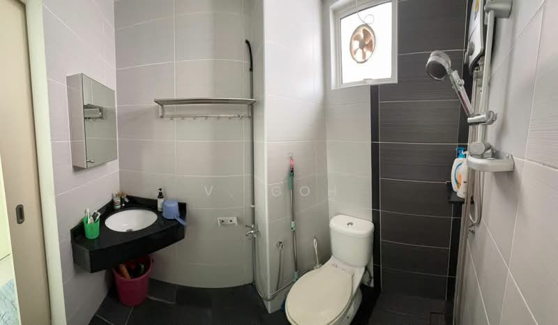 Kondominium untuk Dijual di The Oasis - V. Goh - Bathroom - PropertyGuru.com.my