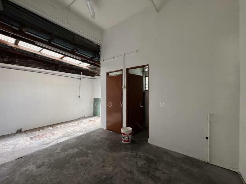 Kedai untuk Disewa di Batu Gajah (Perak) - Peggy Lim - Interior - PropertyGuru.com.my