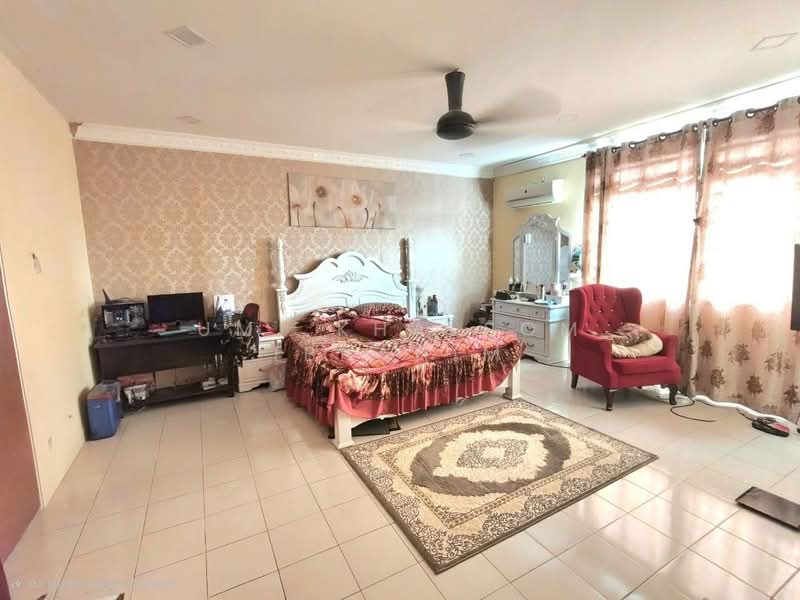 1.5-storey Terraced House for Sale in Taman Teratai (Nilai) - Umi Khalsom Ibrahim - PropertyGuru.com.my