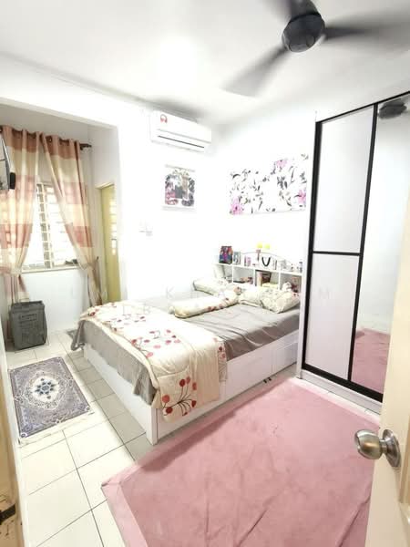 1.5-storey Terraced House for Sale in Taman Teratai (Nilai) - Umi Khalsom Ibrahim - PropertyGuru.com.my