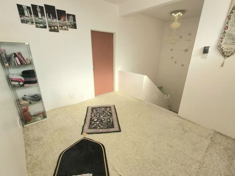 1.5-storey Terraced House for Sale in Taman Teratai (Nilai) - Umi Khalsom Ibrahim - PropertyGuru.com.my