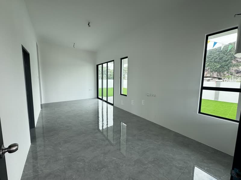 1-storey Terraced House for Sale in Simpang Pulai (Perak) - Mr Lee - Living Room - PropertyGuru.com.my
