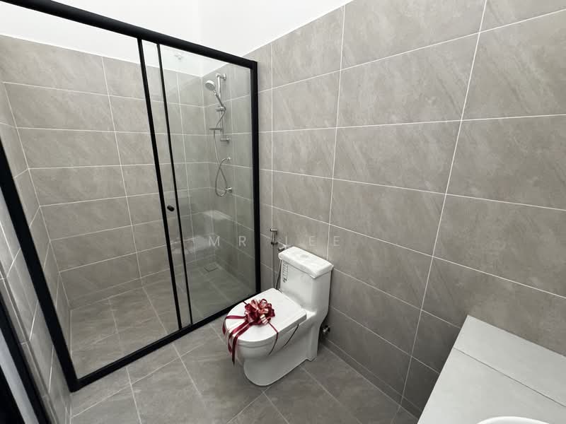 1-storey Terraced House for Sale in Simpang Pulai (Perak) - Mr Lee - Bathroom - PropertyGuru.com.my