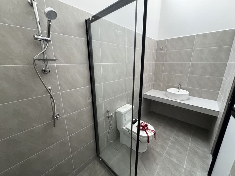 1-storey Terraced House for Sale in Simpang Pulai (Perak) - Mr Lee - Bathroom - PropertyGuru.com.my