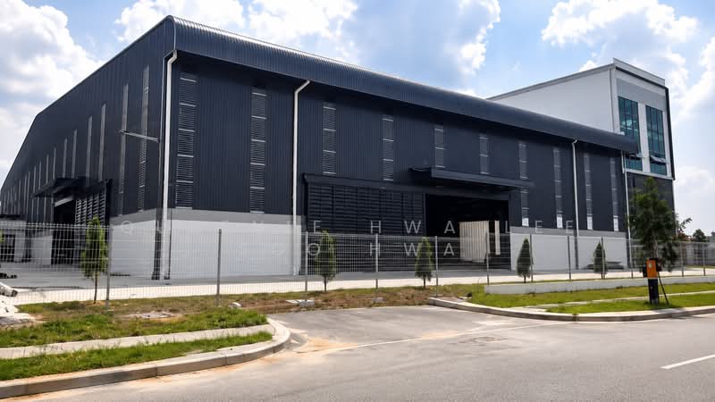Semi-D Factory for Sale in Puncak Alam (Selangor) - Queenie Hwa Lee Soo Hwa - Exterior - PropertyGuru.com.my