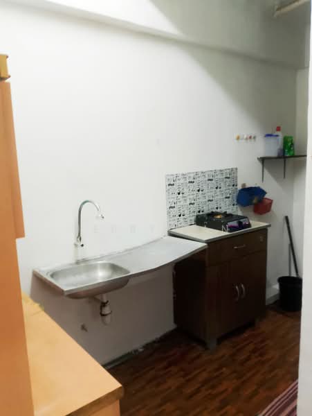 Pangsapuri untuk Disewa di Shineville Garden - Jerry Tan - Kitchen - PropertyGuru.com.my