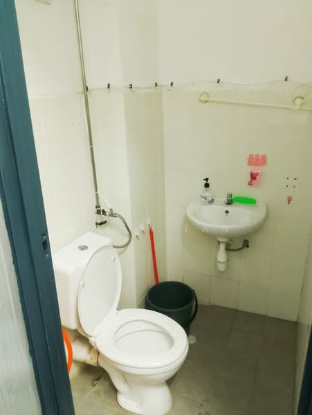 Pangsapuri untuk Disewa di Shineville Garden - Jerry Tan - Bathroom - PropertyGuru.com.my