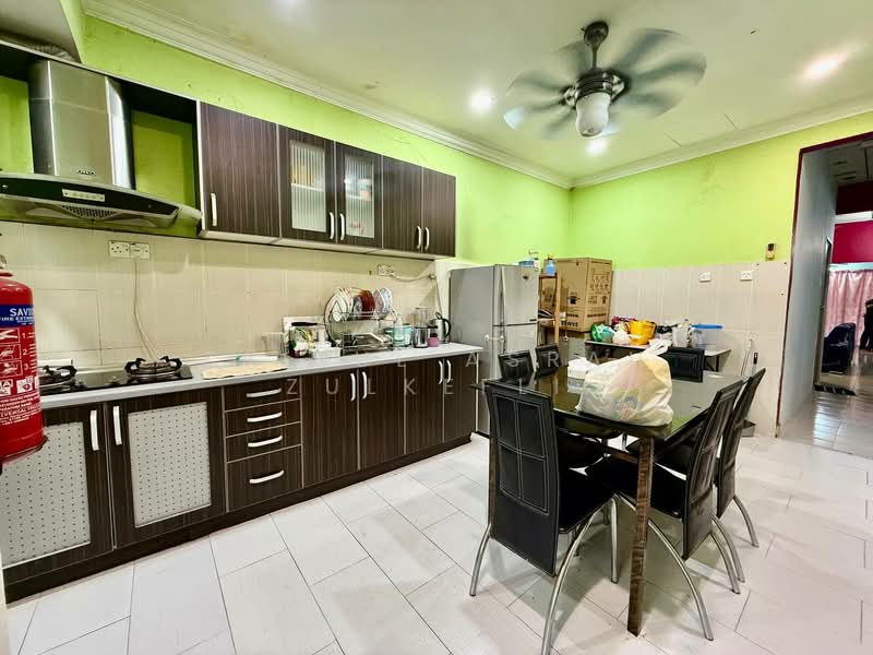 1-storey Terraced House for Sale in Bangi (Selangor) - Zairul Asrah Zulkefli - Kitchen - PropertyGuru.com.my