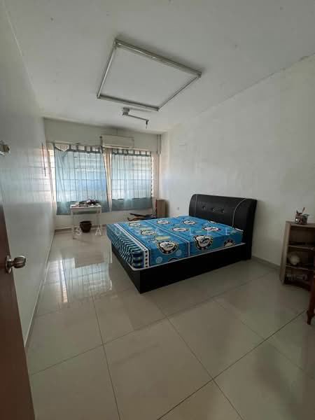 Kedai untuk Dijual di Taman Ungku Tun Aminah (Skudai) - Sausa Lee - Bedroom - PropertyGuru.com.my