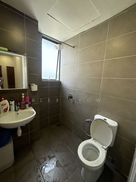 Kondominium untuk Disewa di The Greens (Residensi Hijauan) @ Subang West - Alex Seow - Bathroom - PropertyGuru.com.my