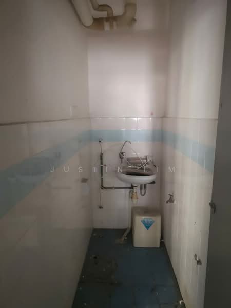 Pejabat untuk Dijual di Taman Bukit Cheras (Cheras) - Justin Lim - Bathroom - PropertyGuru.com.my