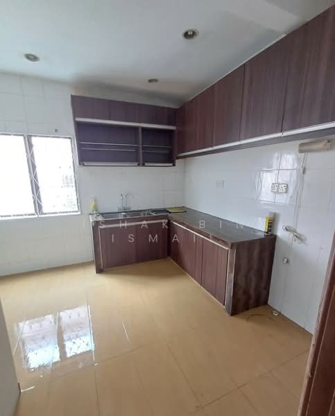 Rumah Teres 2 Tingkat untuk Dijual di Shah Alam (Selangor) - Ishak Bin Ismail - Kitchen - PropertyGuru.com.my