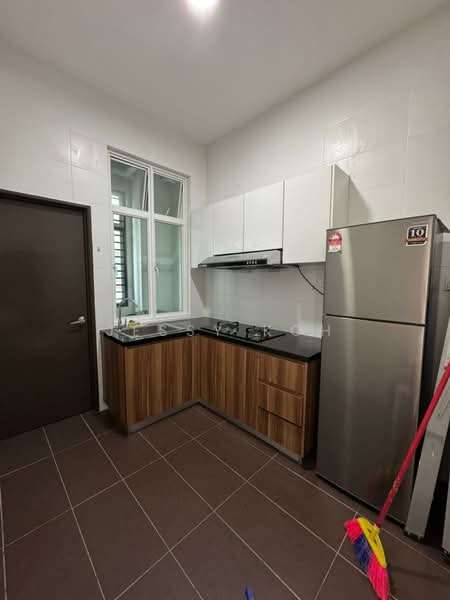 Condominium for Rent at M Condominium @ Larkin - Jessy Koh - Kitchen - PropertyGuru.com.my