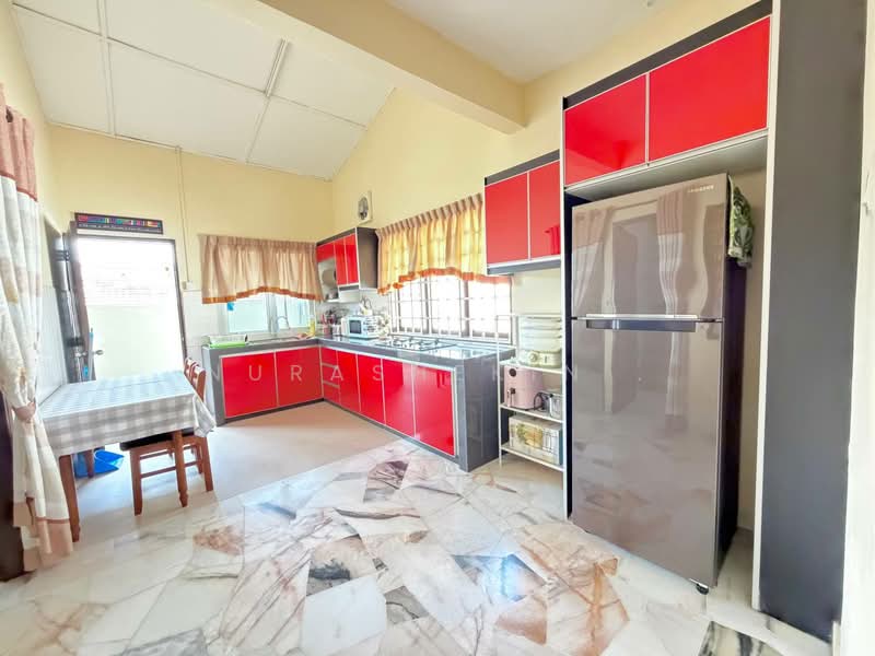 1-storey Terraced House for Sale in Taman Bukit Mewah (Kajang) - Nurashekin . - Kitchen - PropertyGuru.com.my