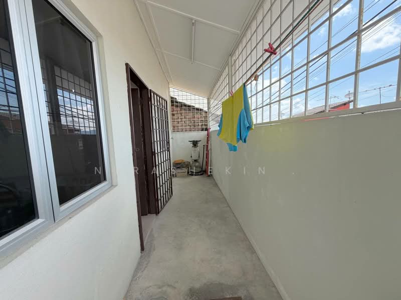 1-storey Terraced House for Sale in Taman Bukit Mewah (Kajang) - Nurashekin . - Exterior - PropertyGuru.com.my