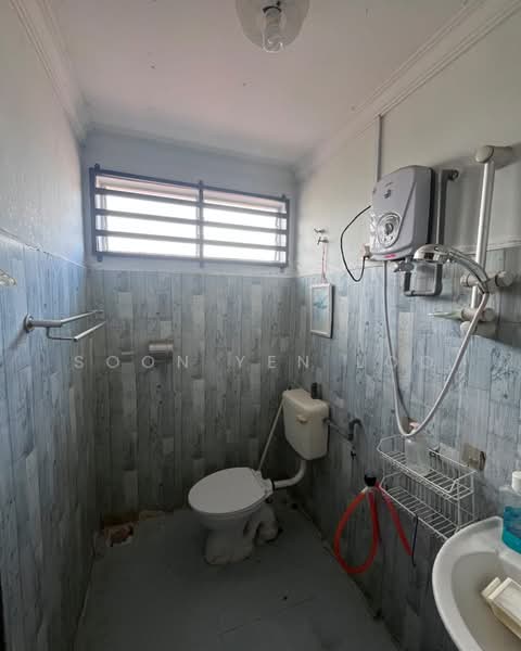 Rumah Teres 2 Tingkat untuk Dijual di Pasir Semut (Terengganu) - Soon Yen Loo - Bathroom - PropertyGuru.com.my