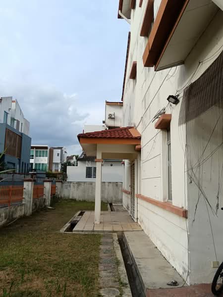 2.5-storey Terraced House for Sale in Taman Tasik Prima (Puchong) - Kenny Chen - Exterior - PropertyGuru.com.my