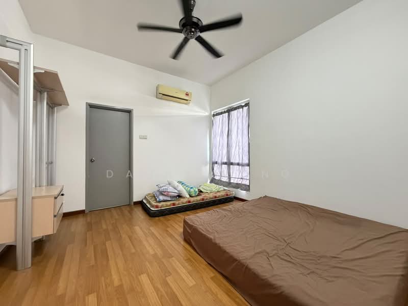 Rumah Berkembar untuk Dijual di Anggun 2 Residence (Rawang) - Danny Wong - Bedroom - PropertyGuru.com.my