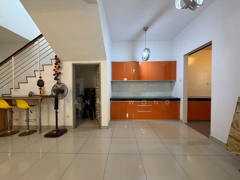 Rumah Berkembar untuk Dijual di Anggun 2 Residence (Rawang) - Danny Wong - Kitchen - PropertyGuru.com.my