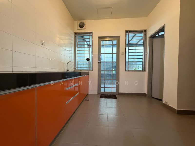 Rumah Berkembar untuk Dijual di Anggun 2 Residence (Rawang) - Danny Wong - Kitchen - PropertyGuru.com.my