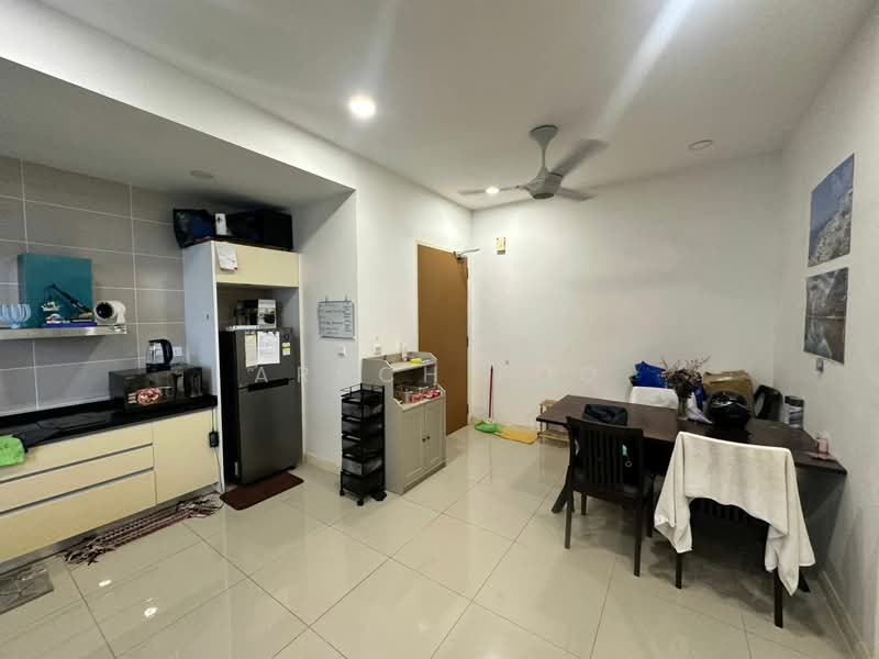 Service Residence for Sale at D'Pristine - Arnch Foo - Kitchen - PropertyGuru.com.my