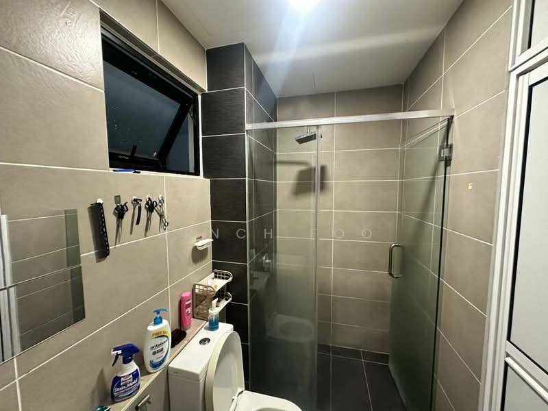 Service Residence for Sale at D'Pristine - Arnch Foo - Bathroom - PropertyGuru.com.my