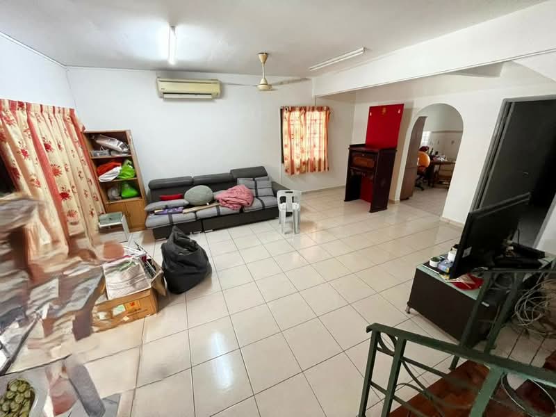 Terraced House for Sale in Taman Pakatan Jaya (Tambun) - Mr Chee - Living Room - PropertyGuru.com.my