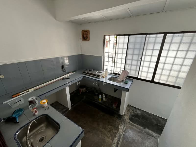 Terraced House for Sale in Taman Pakatan Jaya (Tambun) - Mr Chee - Kitchen - PropertyGuru.com.my