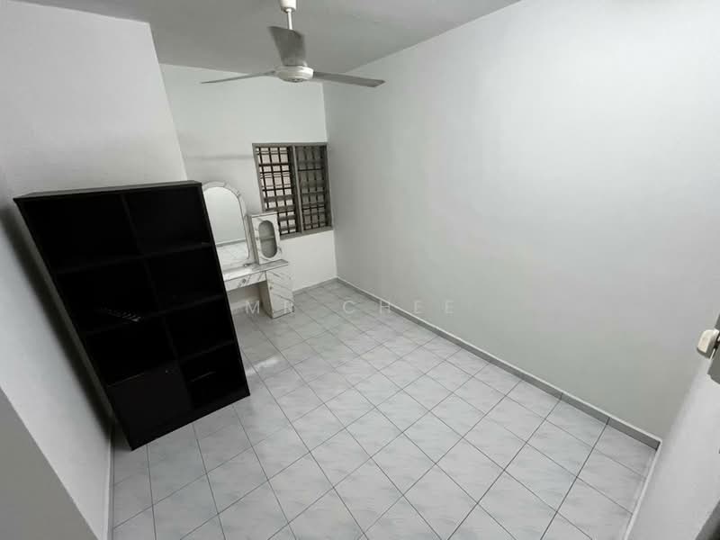 Terraced House for Sale in Taman Pakatan Jaya (Tambun) - Mr Chee - Bedroom - PropertyGuru.com.my