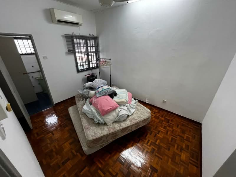 Terraced House for Sale in Taman Pakatan Jaya (Tambun) - Mr Chee - Bedroom - PropertyGuru.com.my