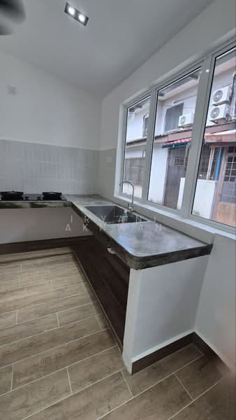 Rumah Teres 1 Tingkat untuk Dijual di Pjs 7 (Sunway) - Iryani Akhwan - Kitchen - PropertyGuru.com.my