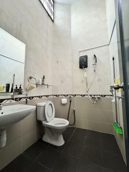 Terraced House for Sale in Putrajaya (Putrajaya) - Mahafiz . - Bathroom - PropertyGuru.com.my