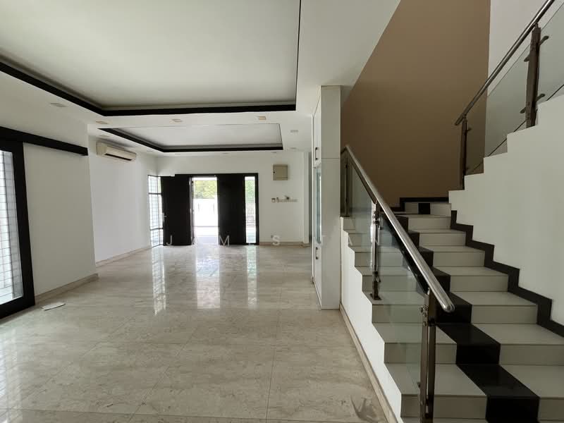 Semi-Detached House for Sale in Subang Bestari (Shah Alam) - James Tan - Entrance - PropertyGuru.com.my