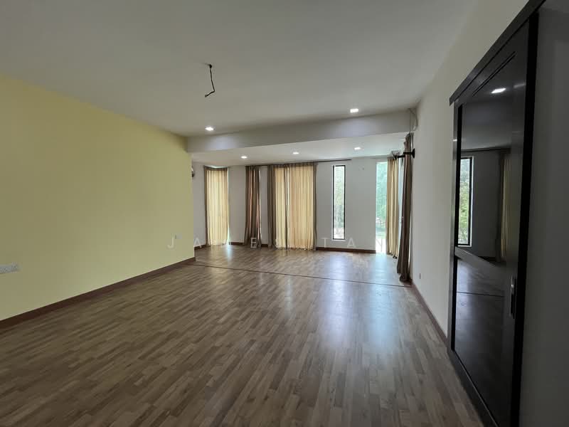 Semi-Detached House for Sale in Subang Bestari (Shah Alam) - James Tan - Master Bedroom - PropertyGuru.com.my