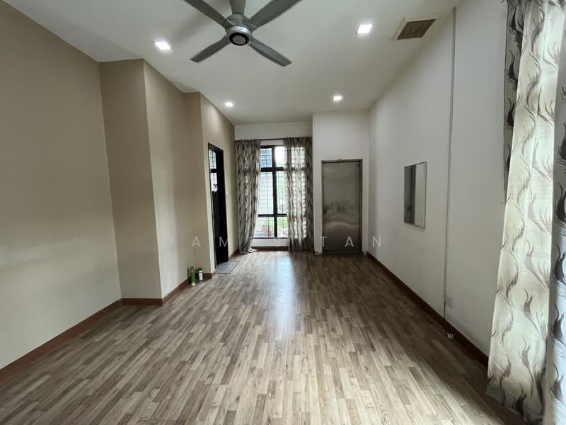 Semi-Detached House for Sale in Subang Bestari (Shah Alam) - James Tan - Living Room - PropertyGuru.com.my