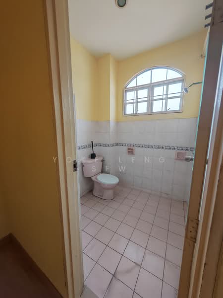Rumah Teres untuk Dijual di Bandar Bukit Puchong (Puchong) - Yoke Leng Sew - Bathroom - PropertyGuru.com.my
