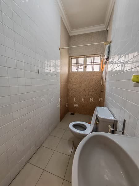 Rumah Teres untuk Dijual di Bandar Bukit Puchong (Puchong) - Yoke Leng Sew - Bathroom - PropertyGuru.com.my