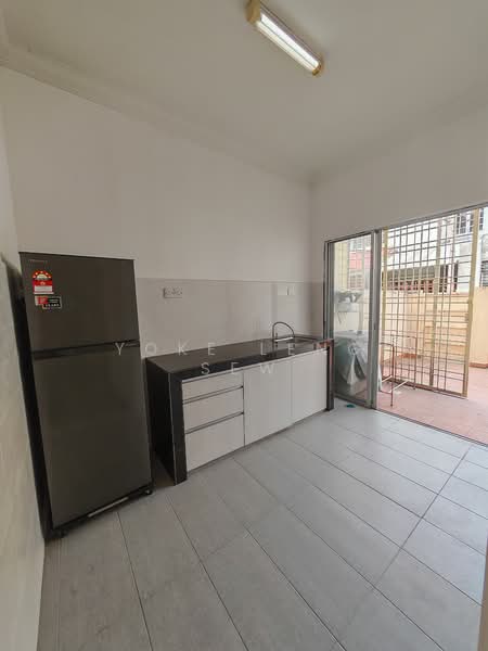 Rumah Teres untuk Dijual di Bandar Bukit Puchong (Puchong) - Yoke Leng Sew - Kitchen - PropertyGuru.com.my