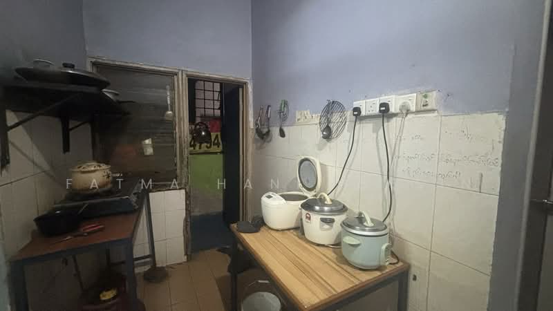 Apartment for Sale at Penaga Mas - Fatma Hani Hussin - Kitchen - PropertyGuru.com.my